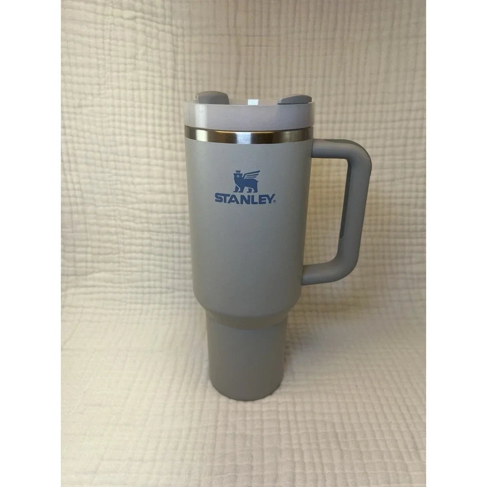 Stanley Quencher H2.0 FlowState 40oz Tumbler Handle No Straw Light Gray Cream - Picture 2 of 13